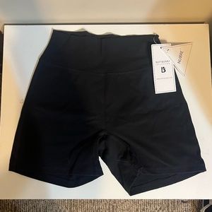 Buffbunny Legacy Shorts 4" Size Small NWT